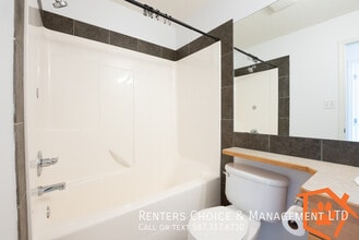 151 Cowichan Ct W in Lethbridge, AB - Building Photo - Building Photo