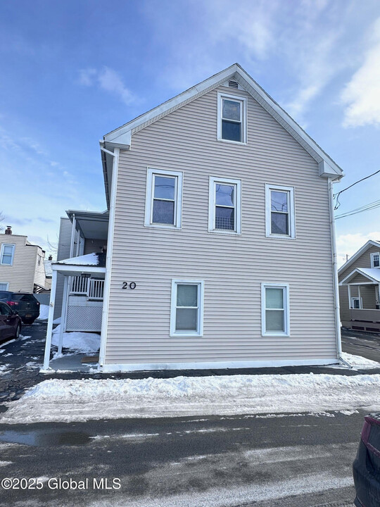 20 Eagle St in Cohoes, NY - Building Photo