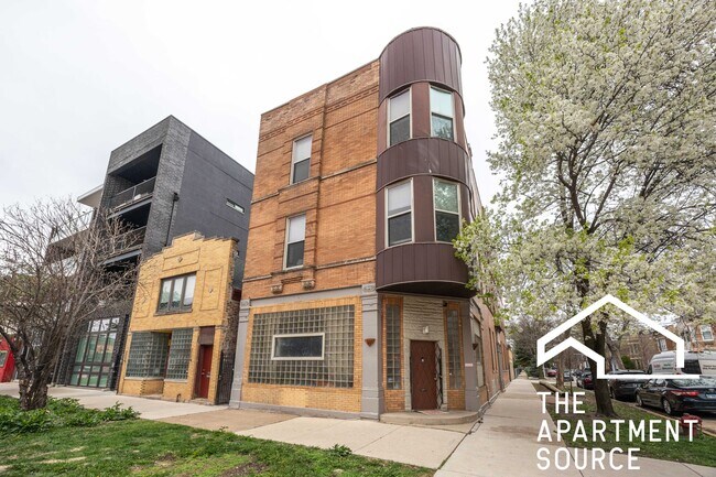 property at 2732 W Chicago Ave