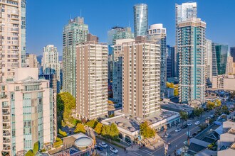 Pacific Palisades in Vancouver, BC - Building Photo - Building Photo