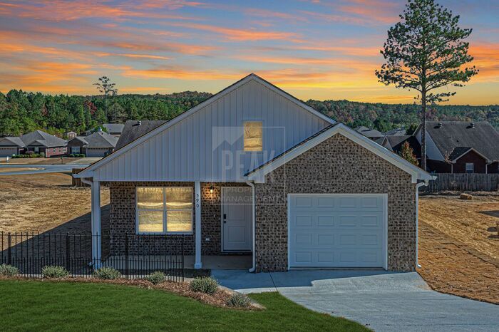 590 Woodland Cir in Odenville, AL - Building Photo