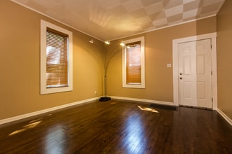 571 Angella St in Dubuque, IA - Building Photo - Building Photo