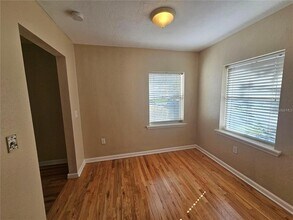 2009 E Washington St in Orlando, FL - Building Photo - Building Photo
