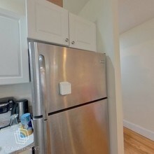 56 Egmont St, Unit 4 in Brookline, MA - Foto de edificio - Building Photo