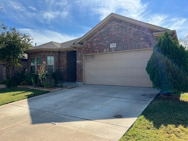 1716 Kachina Lodge Rd in Fort Worth, TX - Building Photo