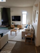 954 F St in Davis, CA - Building Photo - Building Photo