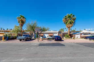 420 E Naples Dr in Las Vegas, NV - Building Photo - Building Photo