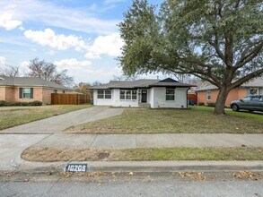10209 Casa View Dr in Dallas, TX - Building Photo - Building Photo