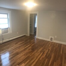 97 Oxford St, Unit 2 in Somerville, MA - Foto de edificio - Building Photo
