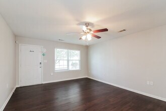 1220 Chaser Ridge Ct in Charlotte, NC - Building Photo - Building Photo