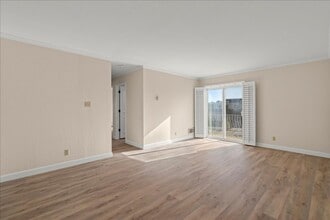 444 Richmond Dr in Millbrae, CA - Building Photo - Building Photo