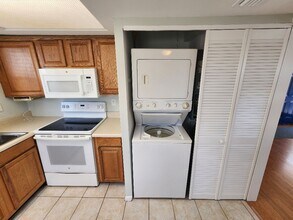 2508 S Atlantic Ave in New Smyrna Beach, FL - Building Photo - Building Photo