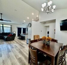 326 N Santa Clara St in Los Banos, CA - Building Photo - Building Photo