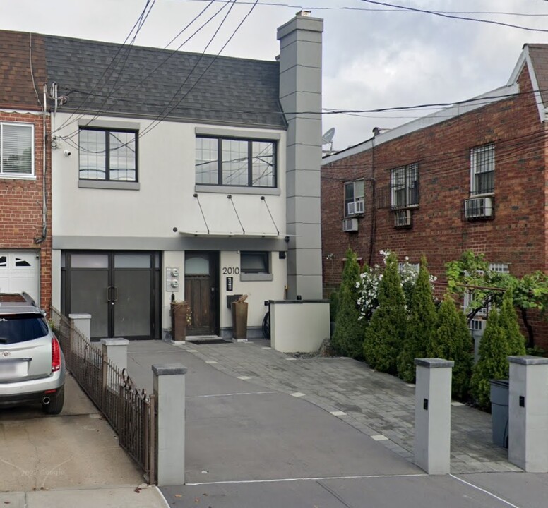 2010 Hazen St in East Elmhurst, NY - Building Photo