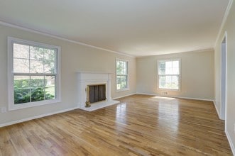 8804 Falls Chapel Way in Potomac, MD - Building Photo - Building Photo