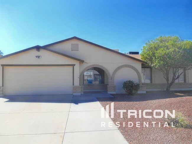 property at 3701 E Greenway Ln