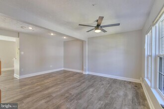 27 Cutter Cove Ct in Middle River, MD - Building Photo - Building Photo