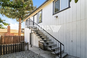 912 Shearer St in Roseville, CA - Building Photo - Building Photo