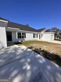 207 Ogden St in Eastman, GA - Building Photo - Building Photo