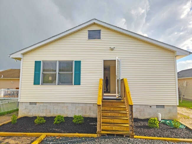 property at 12422 Kent Rd