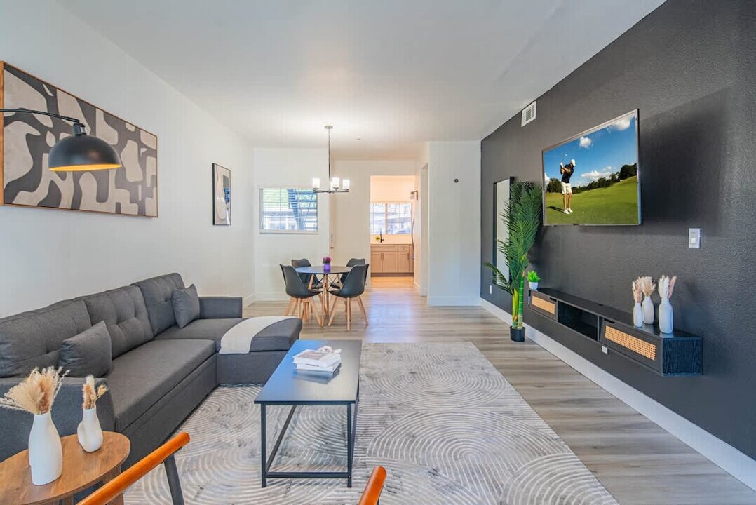 7900 E Princess Dr in Scottsdale, AZ - Building Photo
