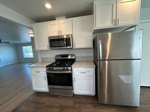 2843 Stormes Ave in Oroville, CA - Building Photo - Building Photo