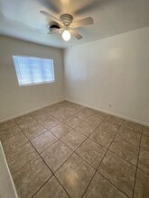 803 Knotts St in Bakersfield, CA - Building Photo - Building Photo