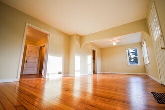 6330 SE 50th Ave in Portland, OR - Building Photo - Building Photo