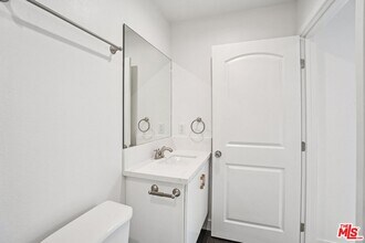 312 N Coronado St in Los Angeles, CA - Building Photo - Building Photo