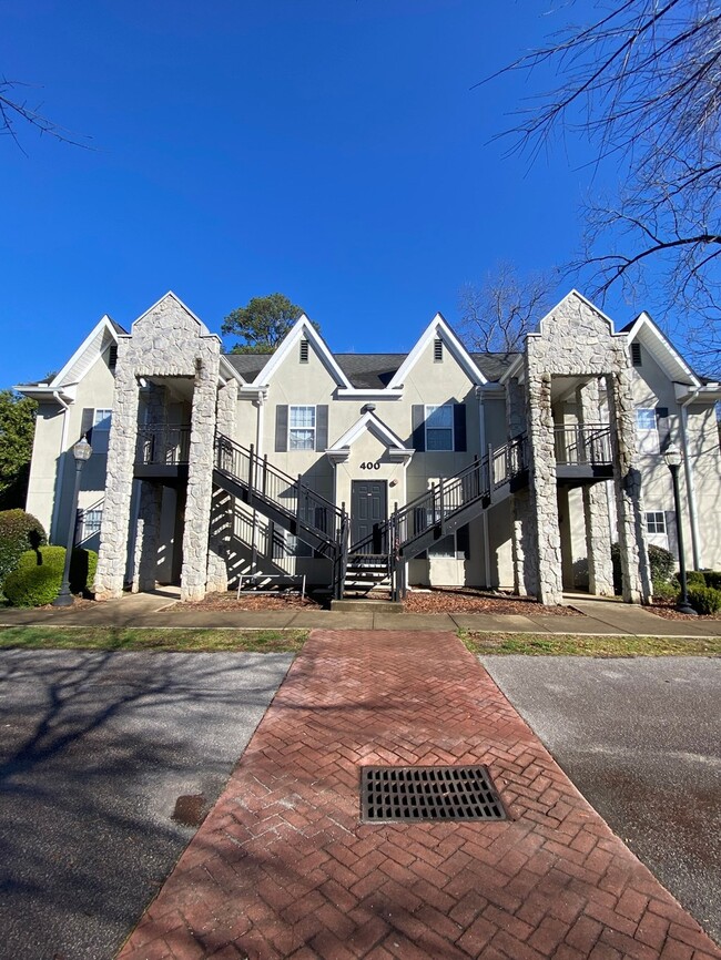 Hillcrest Apartments
