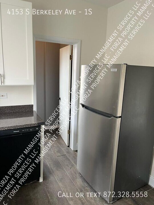 4153 S Berkeley Ave in Chicago, IL - Building Photo