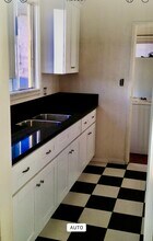 615 N Coronado St, Unit 615 in Los Angeles, CA - Foto de edificio - Building Photo