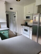 1307 W Noble Ave in Visalia, CA - Building Photo