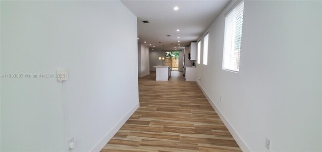 3620 Thomas Ave in Miami, FL - Building Photo - Building Photo