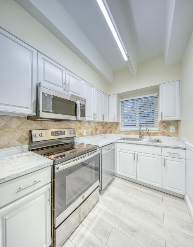 property at 1520 Lake Ave