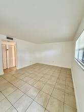 2207 Jackson St in Hollywood, FL - Building Photo - Building Photo