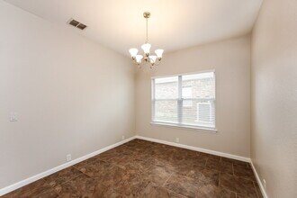 4823 James Gaines in San Antonio, TX - Building Photo - Building Photo