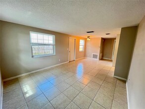 414 Live Oak Ln in Dunedin, FL - Building Photo - Building Photo