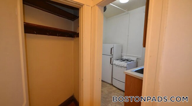 143 Park Dr, Unit 15 in Boston, MA - Building Photo - Building Photo