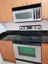 2890 N Oakland Forest Dr, Unit 111 in Oakland Park, FL - Building Photo - Building Photo