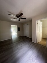 910 Jones St, Unit C in Clearwater, FL - Building Photo - Building Photo