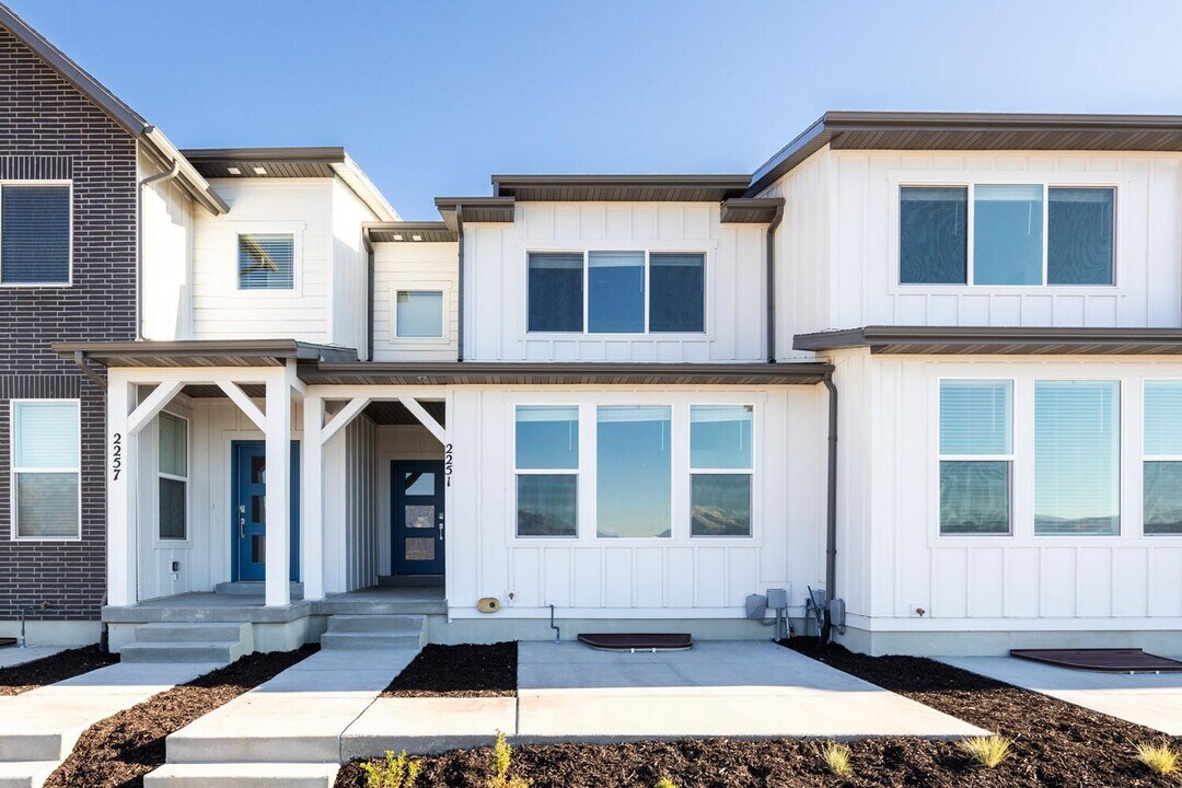 2251 Canal View Ln in Heber City, UT - Building Photo