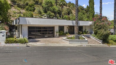 3453 Green Vista Dr in Los Angeles, CA - Building Photo - Building Photo