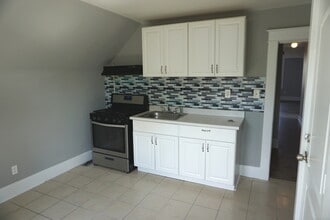 3371 Main St in Hartford, CT - Building Photo - Building Photo