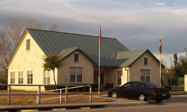 Creston Ridge in San Antonio, TX - Building Photo - Building Photo