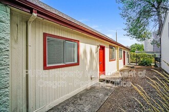 3602 N Gantenbein Ave in Portland, OR - Building Photo - Building Photo