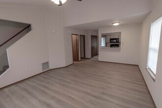 1627 Bold Ruler Ct in Columbia, MO - Building Photo - Building Photo