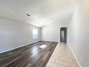 16203 Mission Glen Dr in Houston, TX - Building Photo - Building Photo