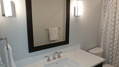 5 Cedar Ct, Unit 5C in Bedminster, NJ - Building Photo - Building Photo