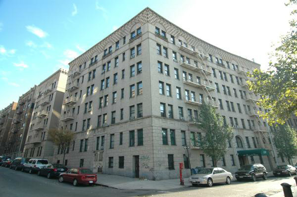 910 Riverside Drive in New York, NY - Foto de edificio - Floor Plan